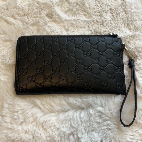 Authentic Gucci wristlet - Picture 2 of 7